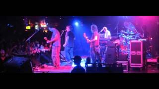 Ween - 2000-05-02 Somerville, MA Somerville Theater