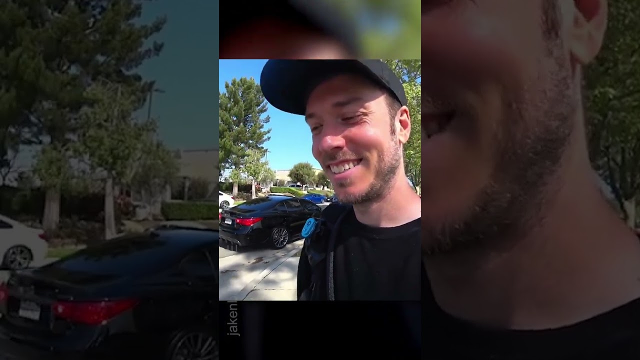 Streamer Gets IRL Donation 😳