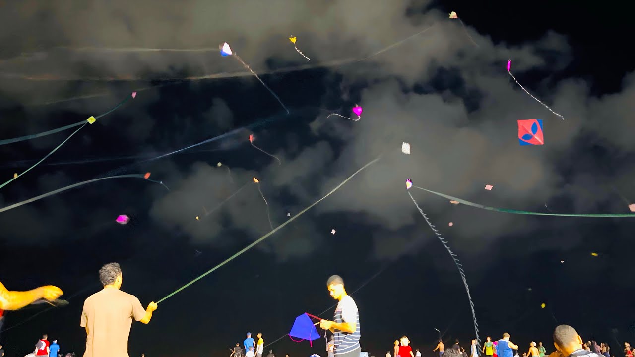 Essa Raia Estava  Guardada a 1 ano quando subiu o resultado foi esse . Festival noturno de Pipas