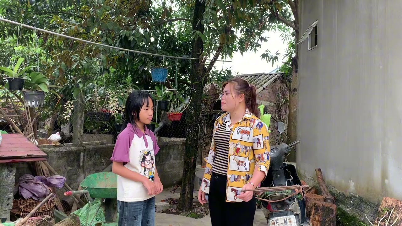 Trà tủi thân khi bà quế sang nhà dọa đuổi mấy mẹ con ra đường. Tiến phải hỏi cho ra nhẽ 