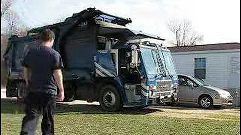 2005 Mack Automatic Front End Loader - Allied Waste