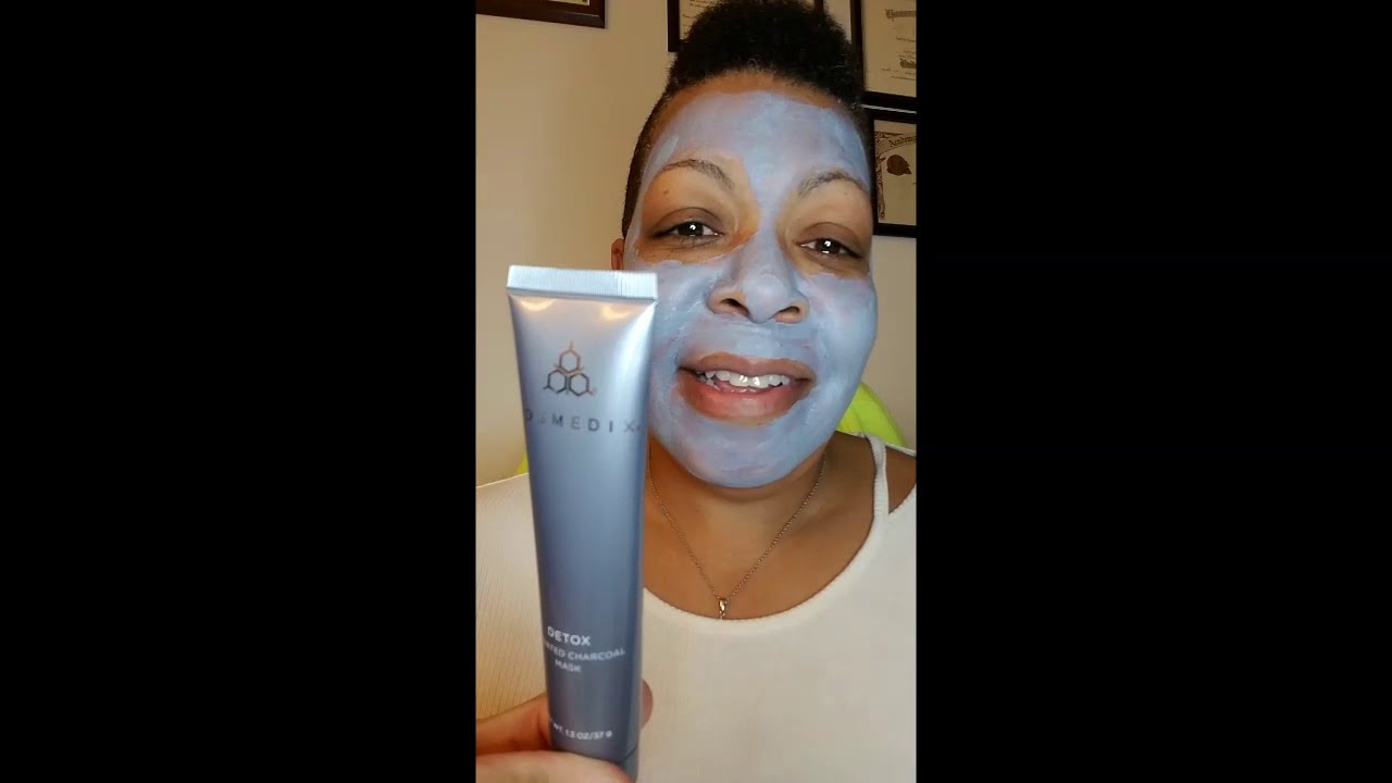video CLINIQUE Take The Day Off Cleansing Oil