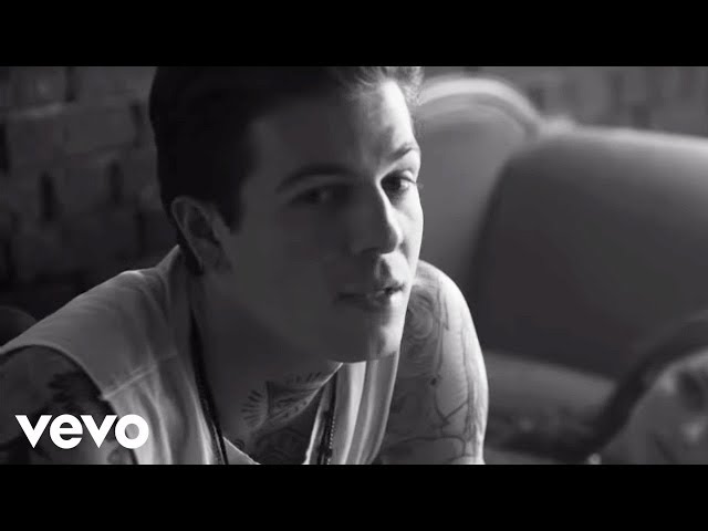 The Neighbourhood - Sweater Weather (13)