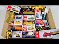 トミカ 建設車両（工事車両）のミニカーを箱に戻します。Return the Tomica "construction vehicle" minicar to the box. workcar 働く車