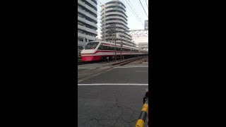 東武鉄道 特急 りょうもう38号（東武200系電車）浅草駅行の通過（東京都足立区・牛田駅）TOBU Limited Express RYOMO at Ushida Staton TOKYO