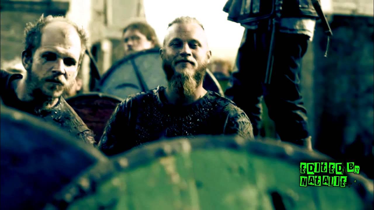 Песни викингов мама говорила. Wardruna. Группа Wardruna клипы. Викинг песня слушать. Кто писал саундтрек к викингам.