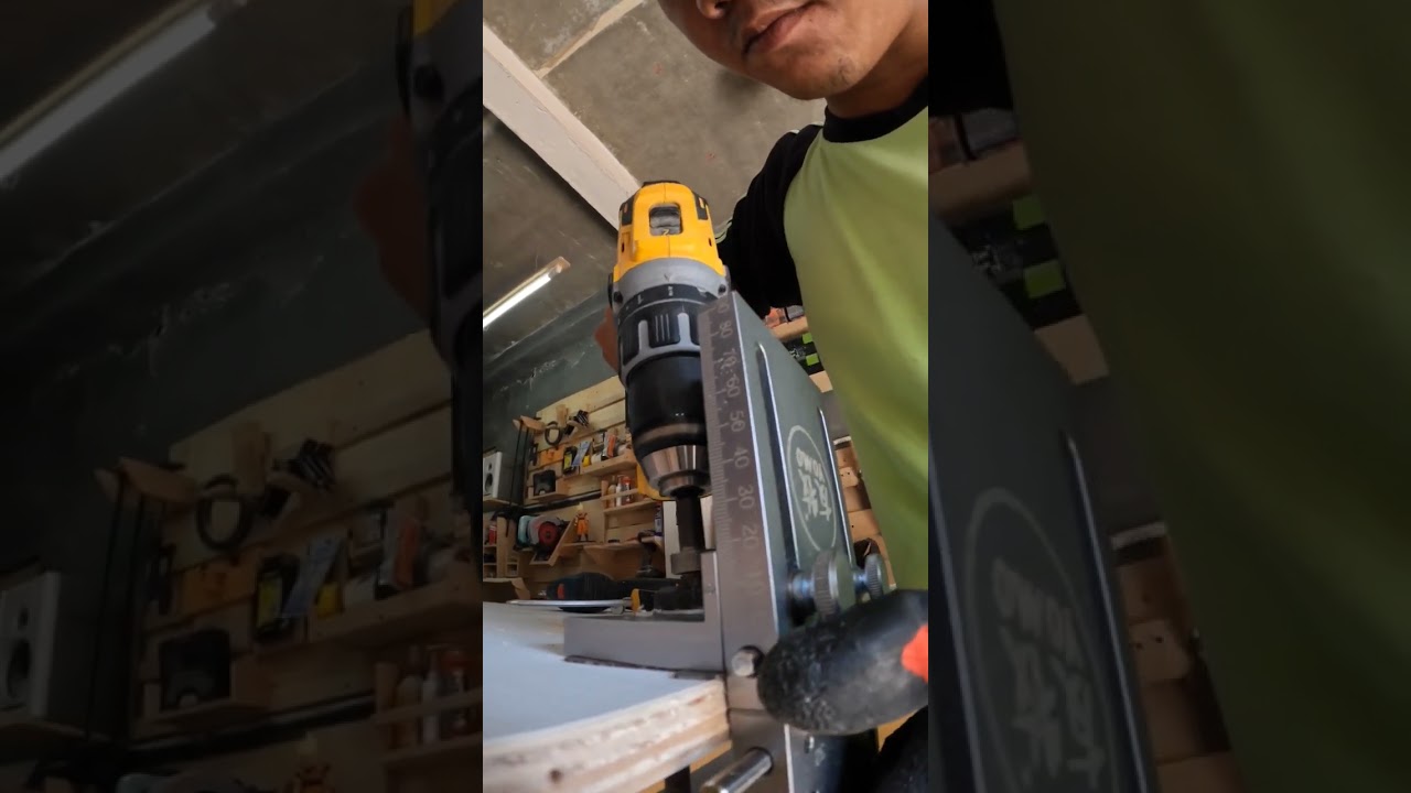 proses pemasangan minifix 