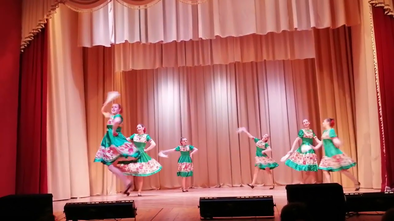 Танцевальный коллектив 