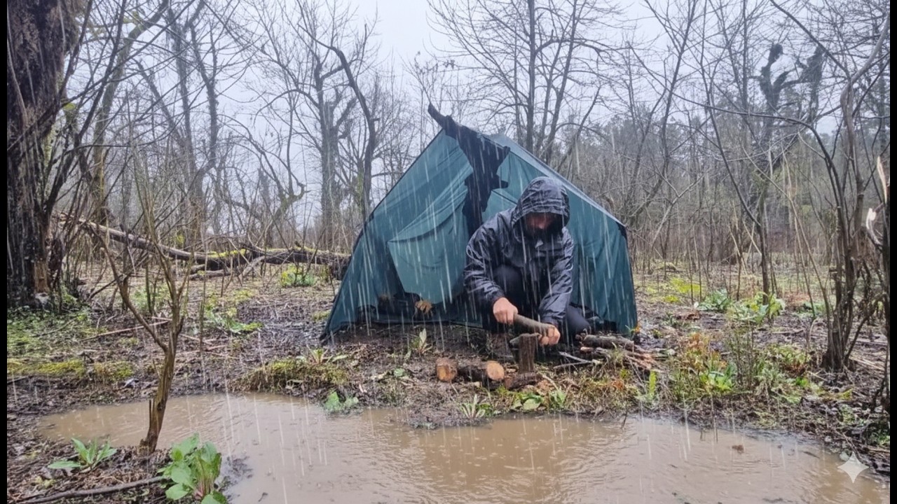 Alone in the heavy rainforest downpour – bushcraft and solo storm ...
