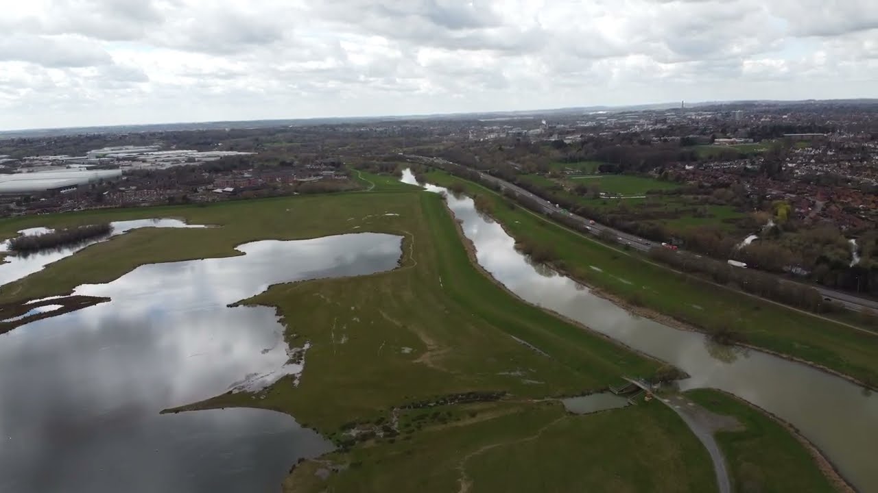 Surveiling 🚁 Hardingstone Dyke