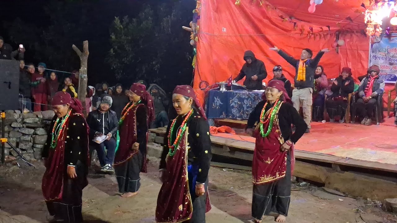 गण्डकी लालिगुरास आमा समूह रुन्चेत गोरखा। आमा समुहको मिठो प्रस्तुति 🙏👏👏👏#myhappyvillagelifestyle 