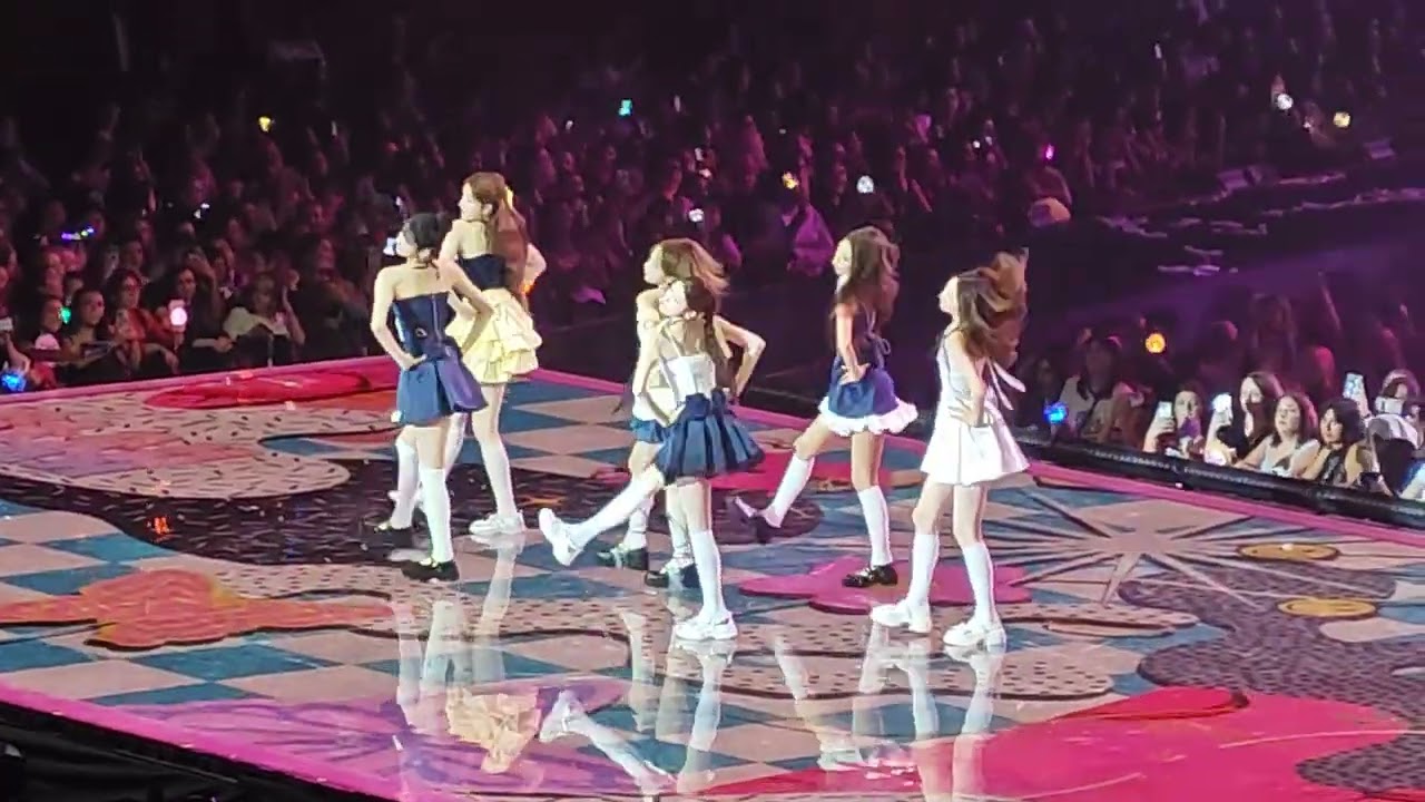 izna (이즈나) - What is love (Music Bank Lisbon)