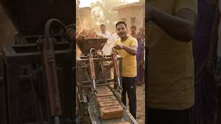 😱 ऑटोमैटिक दीवार बनाने की मशीन | किसान का कमाल का देसी जुगाड़ 🧱🚜 #desijugad