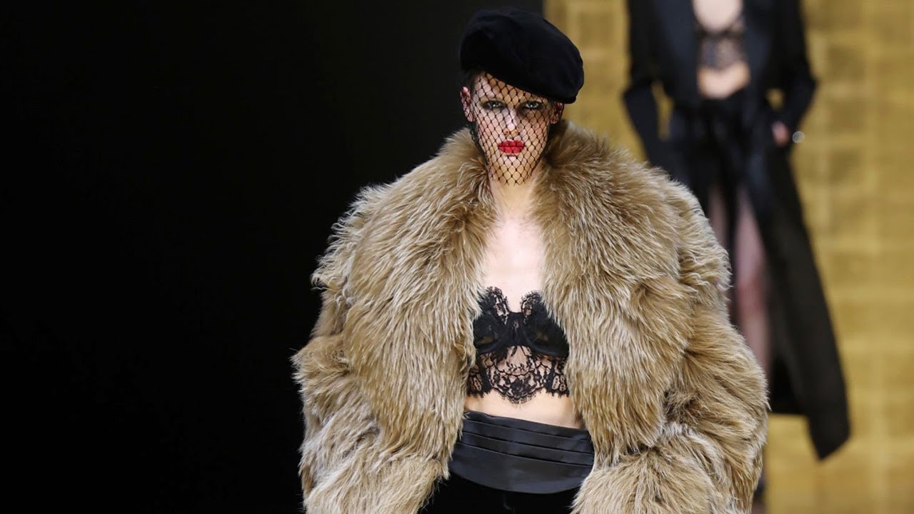 コート Dolce & Gabbana FW24 (F0W1WT FU2TSN0000) Dolce & Gabbana | Fall Winter 2024/2025 | Full Show - YouTube