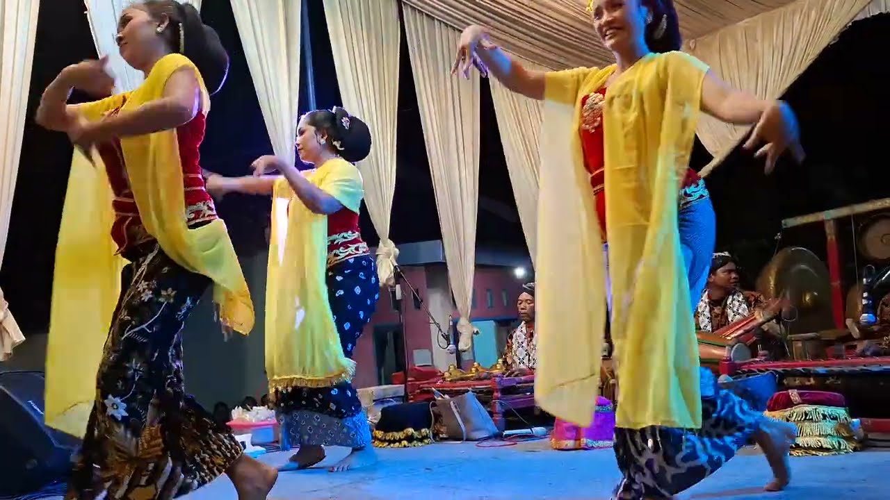 TARI LENGGERAN LANGEN SARI