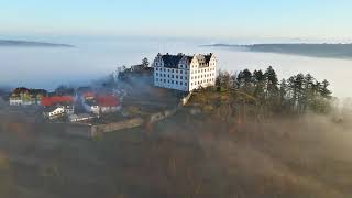 Play video: Schloß Lichtenberg im Nebel