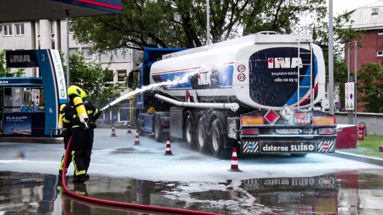 Održana pokazna vježba gašenja autocisterne na pretakalištu  benzinske pumpe HOLDINA Srebrenik