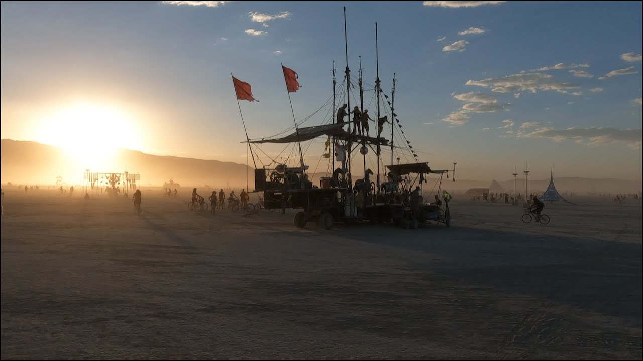 BURNING MAN 2022 x Palinka Lounge x Hundroid