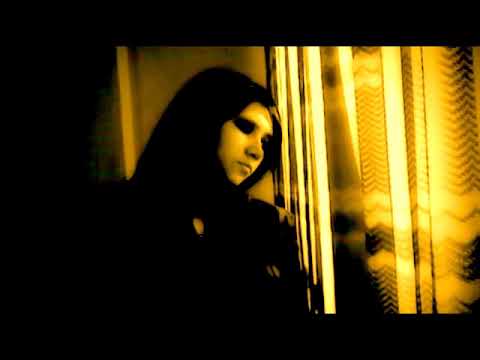 Watch the video for Mujer sin ley