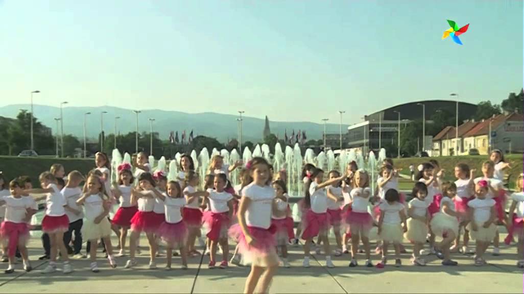 ZAGREPČANKE I DEČKI - Hrabri telefončić