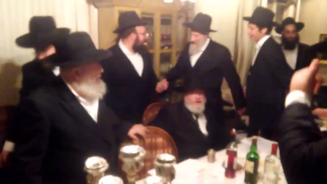 האחים גערליצקי בריקוד ניגון ראש חודש כסלו
