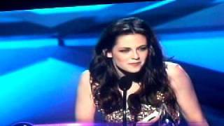 People's Choice Awards Favorite Movie Actress is Kristen Stewart!