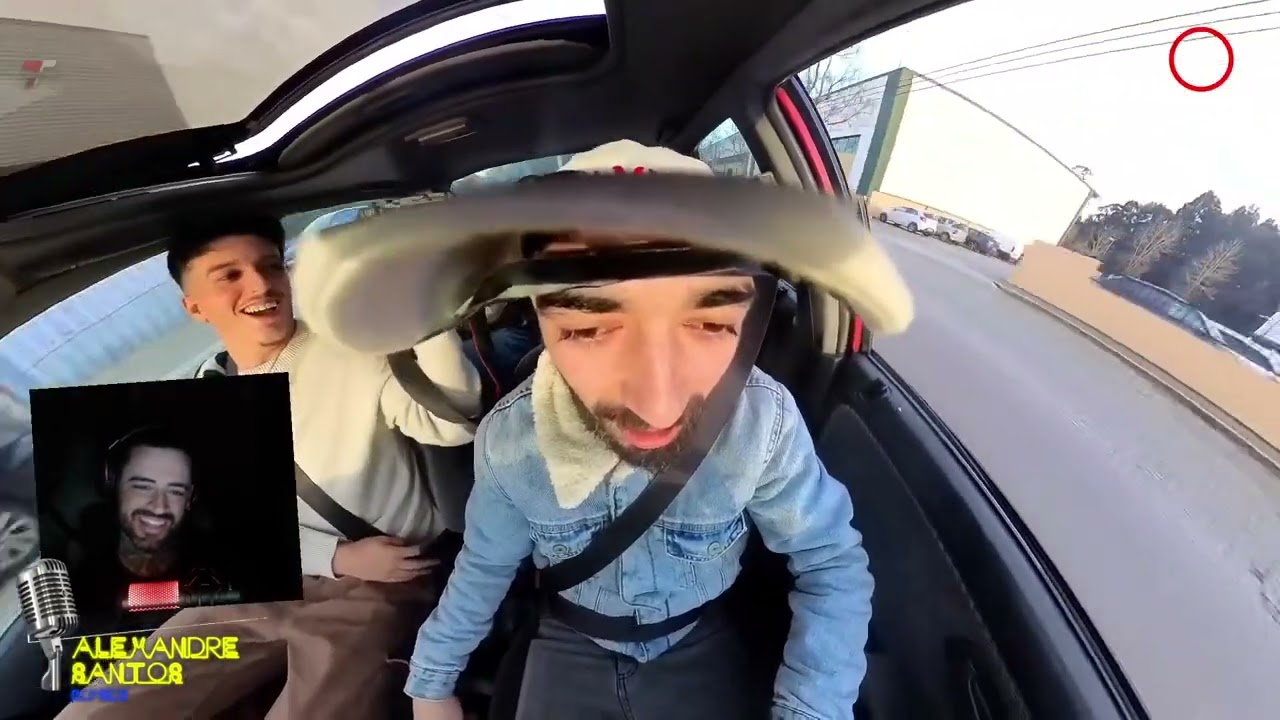 ALEXANDRE SANTOS REACT: JOÃO SOUSA - ELE PINTOU O CABELO DE ROSA!