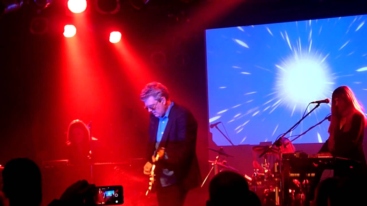 Tom Bailey (Thompson Twins) - Hold Me Now - The Tivoli, Buckley - June 2015