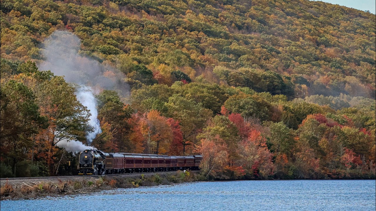 Reading and Northern 2102: Fall Foliage to Mauch Chunk