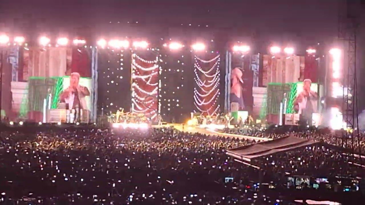 Shakira en CDMX 19 marzo 2025 con mariachi Ciega sordomuda