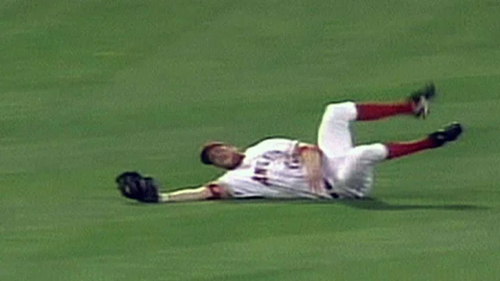2002 WS Gm7: Erstad's diving snag robs Bell of a hit
