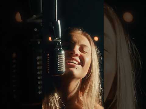 Eu não via a hora desse clipe SAIR!! @gaab obrigada pela parceria e por fazer parte desse SONHO!