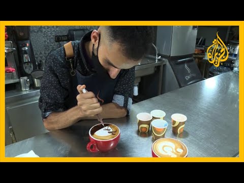 🇲🇦 شاب مغربي يبتكر طريقة فريدة في الرسم على القهوة