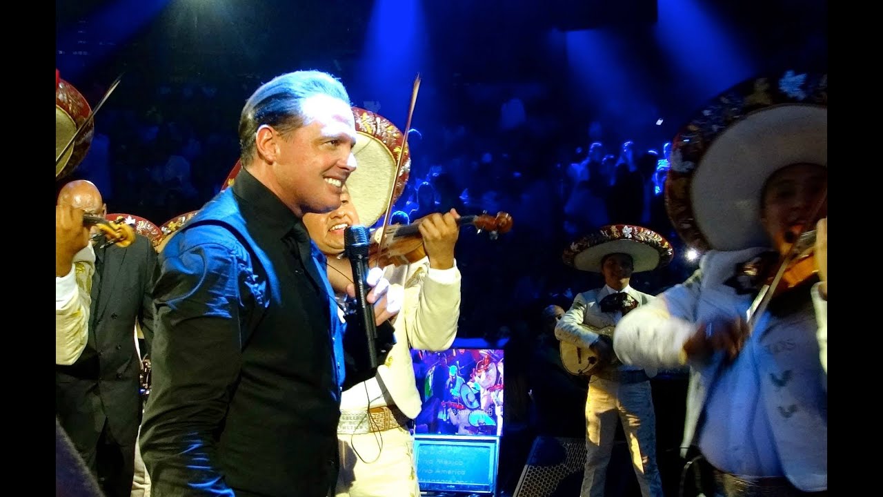 Luis Miguel su Primer Palenque 1 Guadalajara Mix Laberinto de los Famosos Karina Hernandez