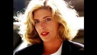 KELLY McGILLIS HAS FUN WITH ROSIE