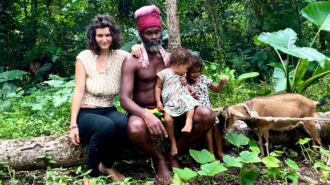 Living off grid in Portland Jamaica 🇯🇲