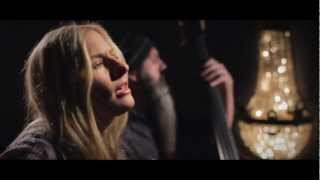 Video thumbnail of "Holly Williams - Drinkin' Official Video"