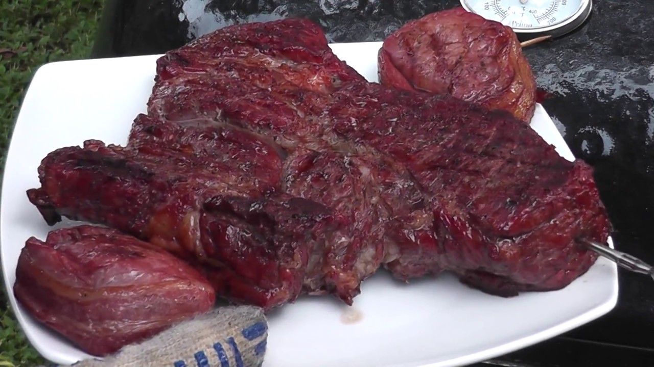 How to Barbecue - Chuck Steak - YouTube