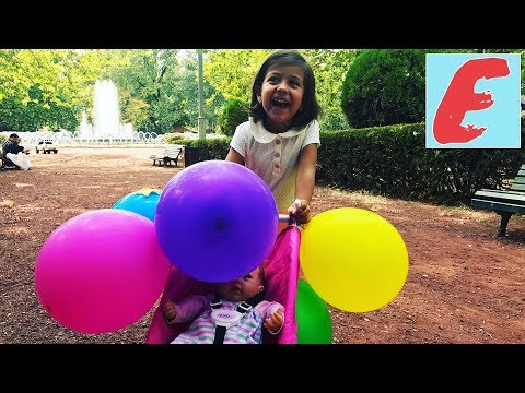 ემილია მამიკოსთან ერთად ვაკის პარკში ბერავს ბუშტებს