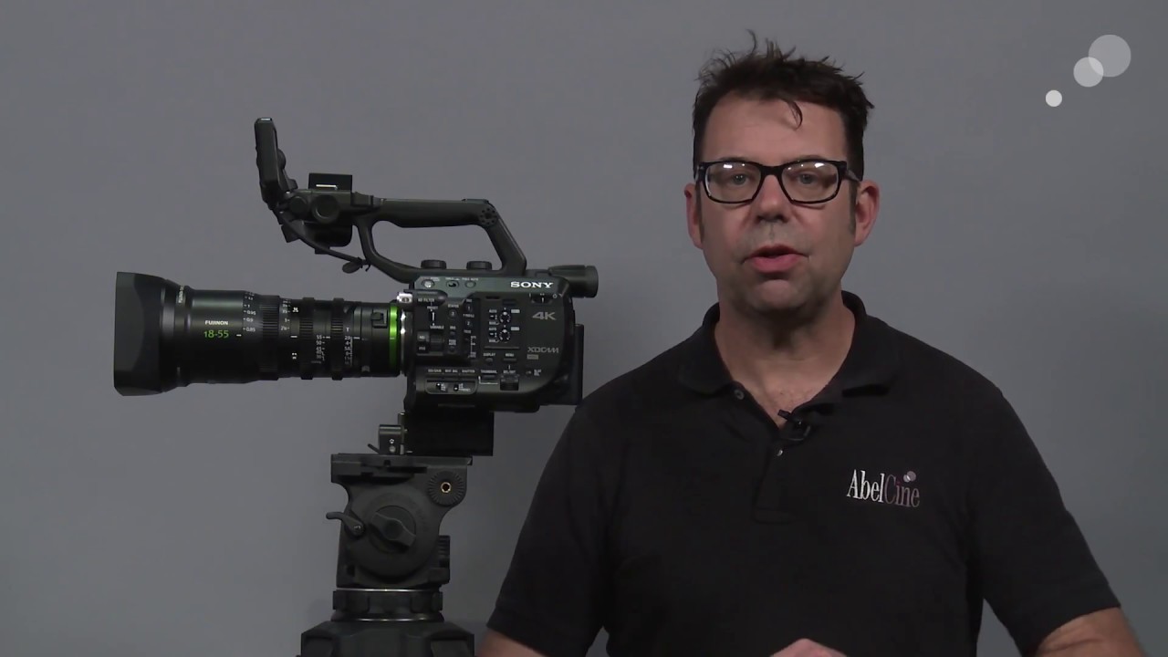 На стенде: зум-объектив Fujinon MK 18-55