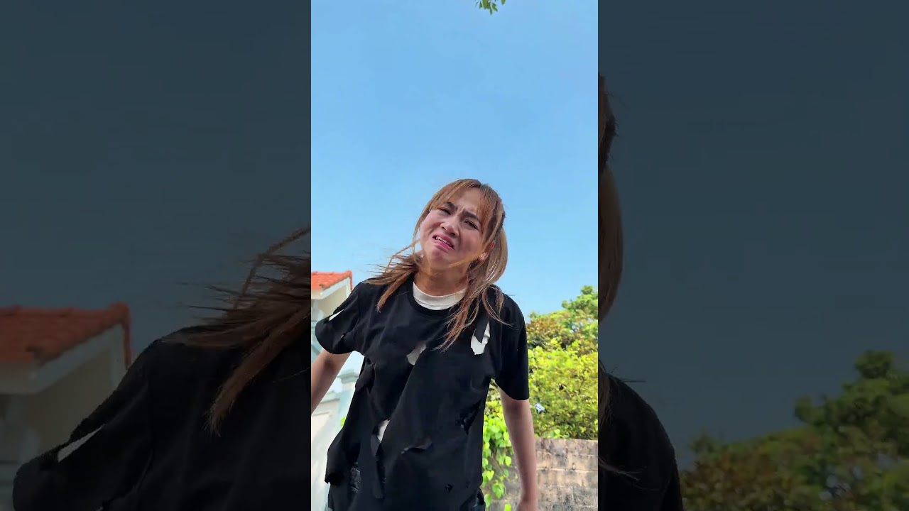 Spider-Man Painfully Receives a Shocking Surprise Gift 😢🕷️