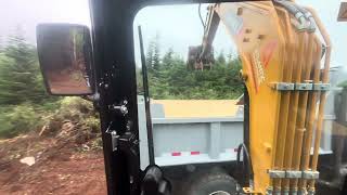 Sany Sy35u Mini Excavator loading dirty Gravel into International Single Axle Dump Truck!!
