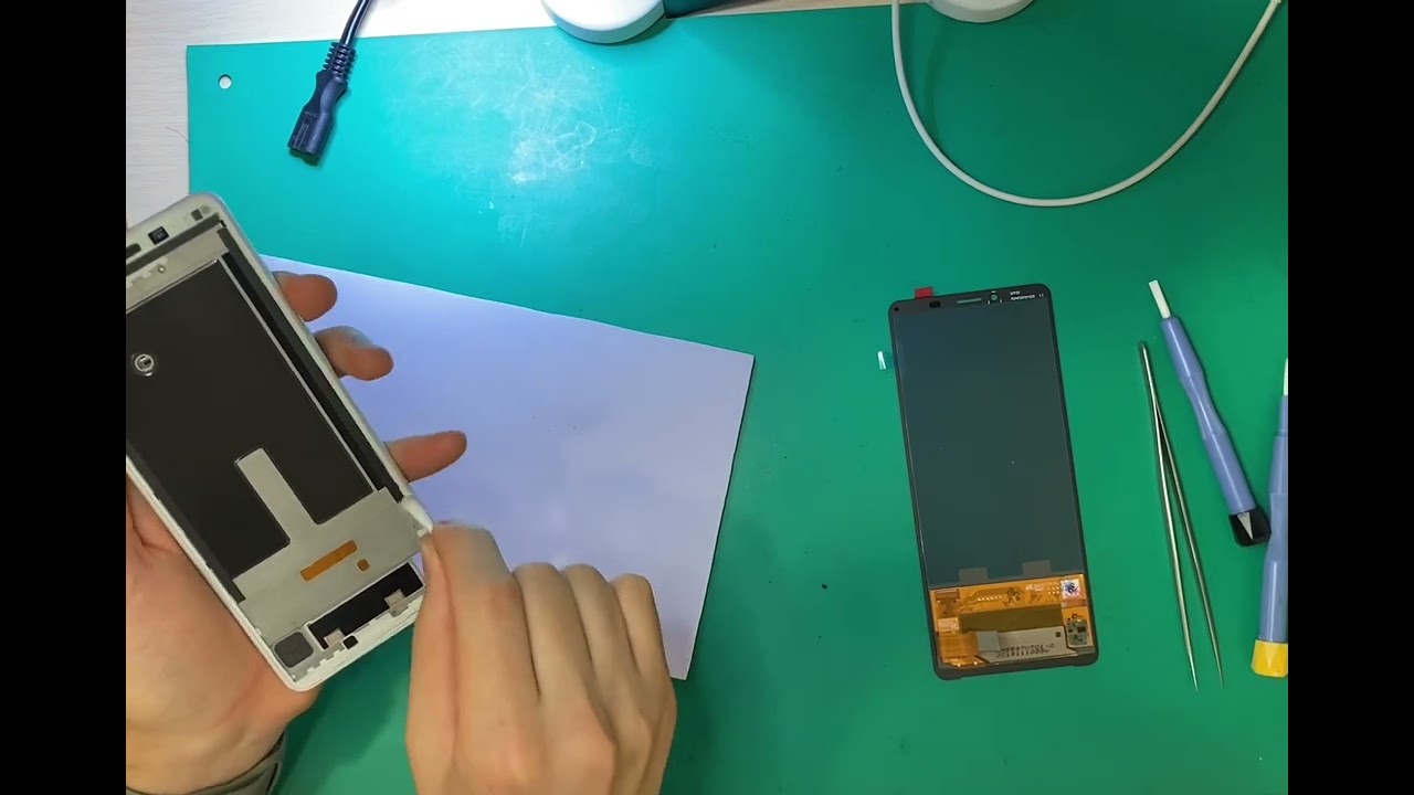 Xperia 10 Ⅱ(SO-041A,SOV43,A001SO)のガラス画面割れ修理｜栃木県小山