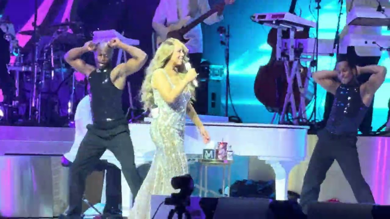 Emotions - Mariah Carey [Christmas Time 2024 - Barclays - Brooklyn, NYC]