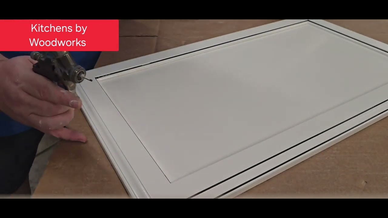 How to do glazing or pinstripe a cabinet door.