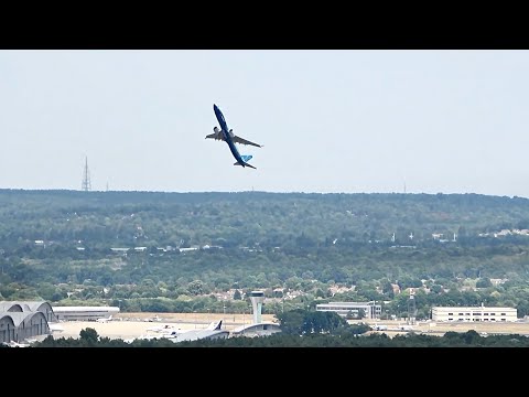 737 Max Climbs