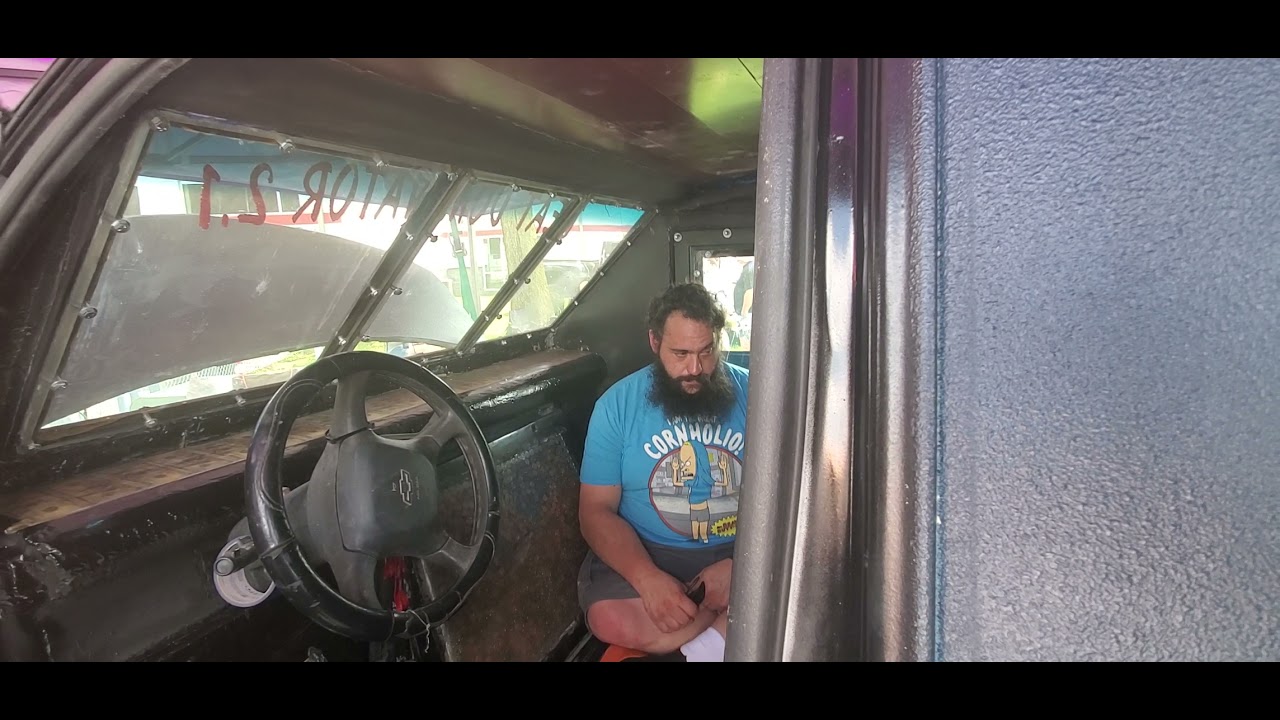 JIMMY FROM SUNDOWN AUDIO IN CRIS LEE VAN 170DB