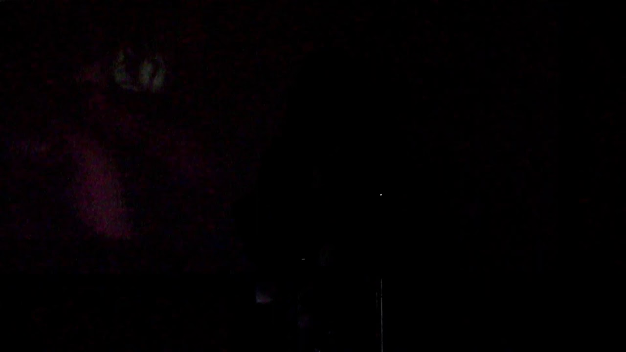 Adaptation des lentilles de contact rigides perméables au gaz dans le kératocône.