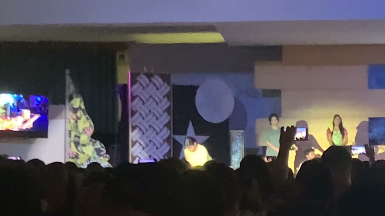 Nashlyn May Hernandez singing Pasko Na, Sinta Ko