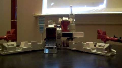 Transformers G1 1986 Metroplex Review Part 1